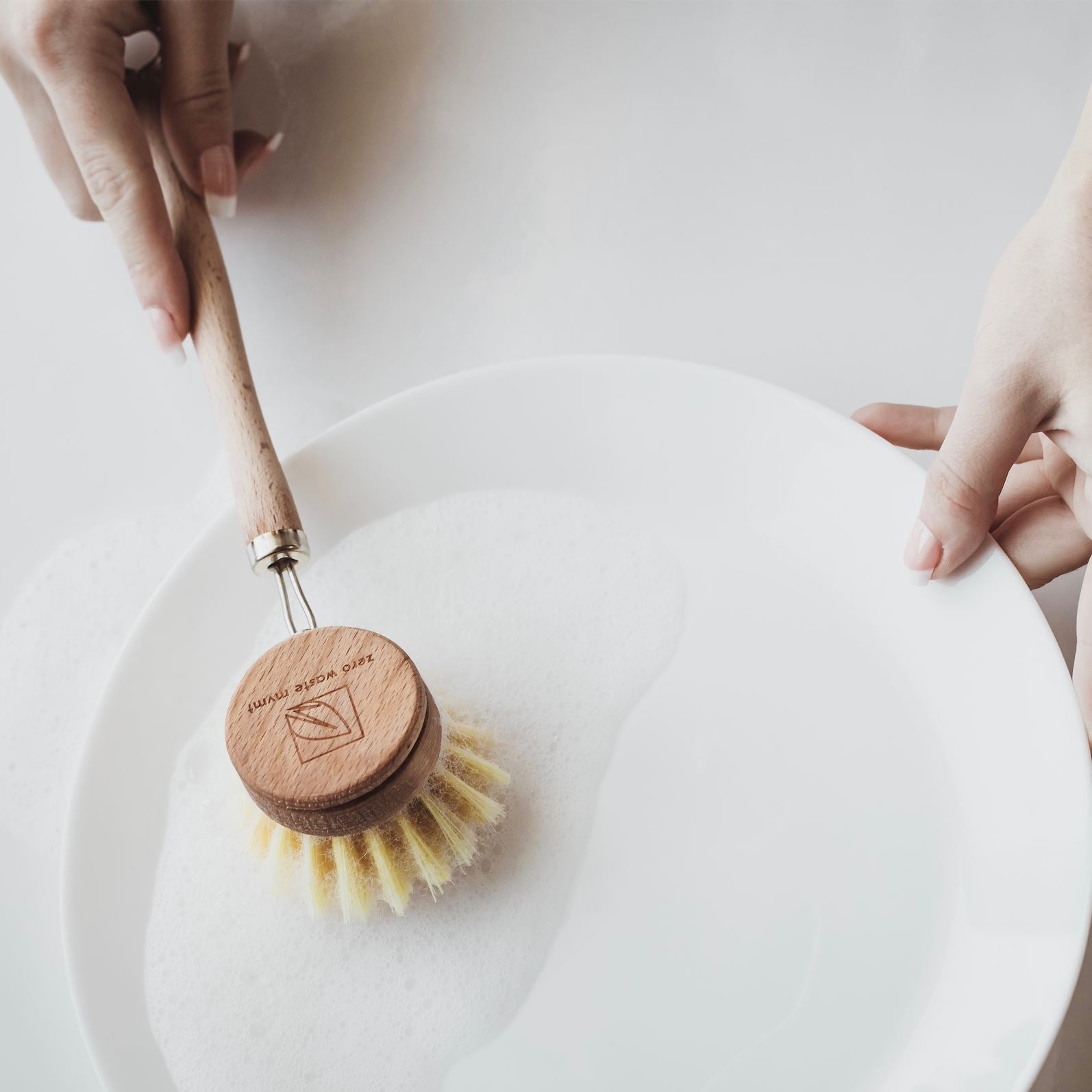 Wooden Cleaning Brush Zero Waste MVMT