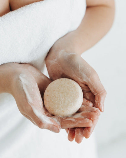 Shampoo Bar | Sweet Orange + Grapefruit Shampoo Bar Zero Waste MVMT Package-Free 